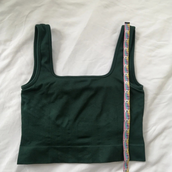 Knix Good to Go Seamless Tank in Green  Small - Picture 14 of 16
